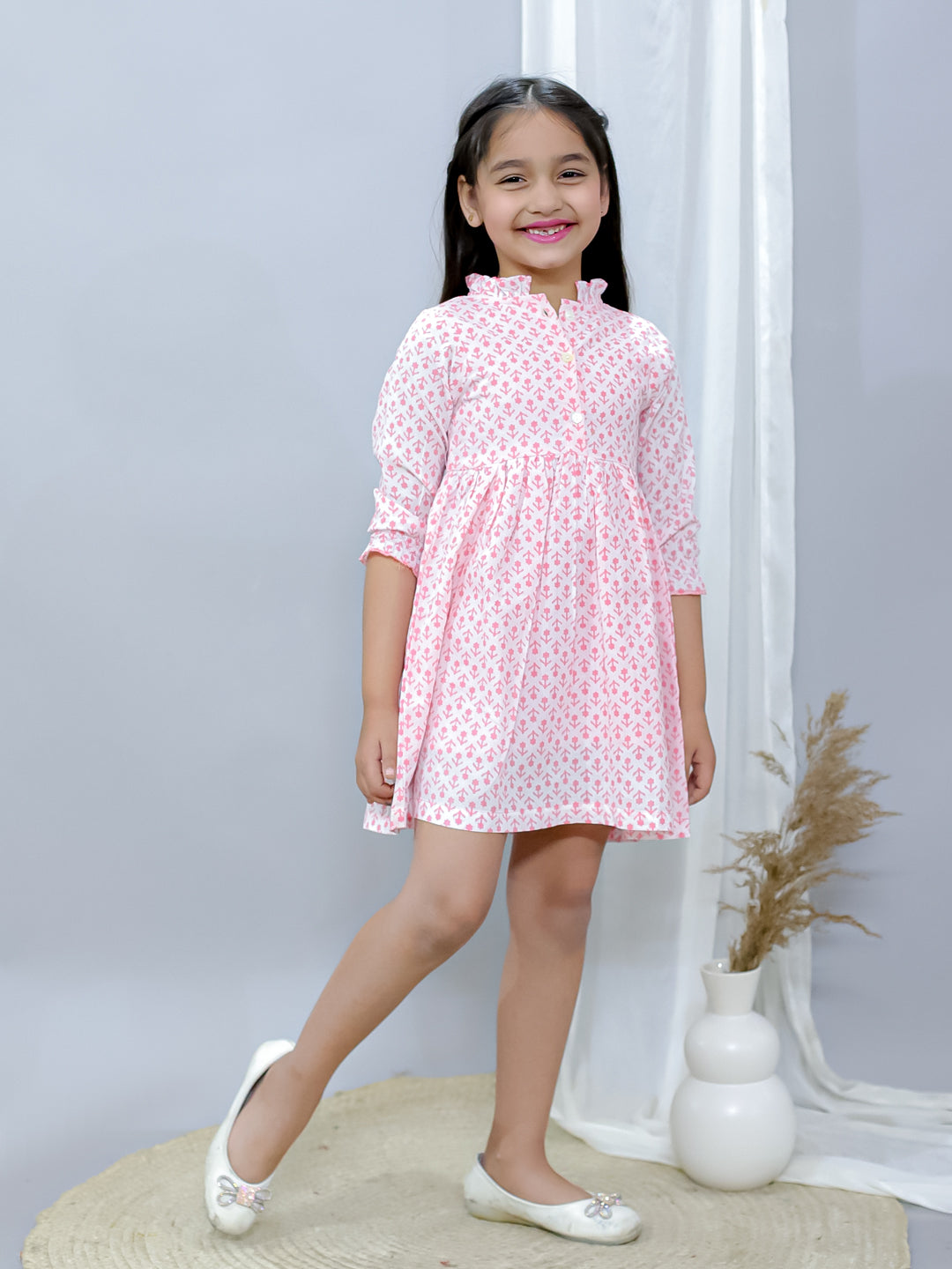 Girls Smocked Dress-Pink