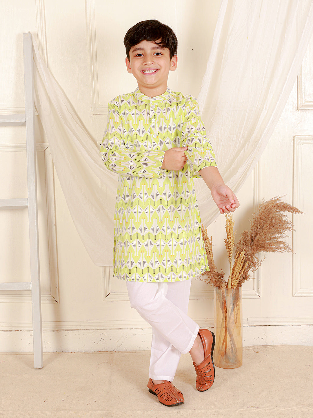 Green Pure Cotton Printed Kurta with Pajamas