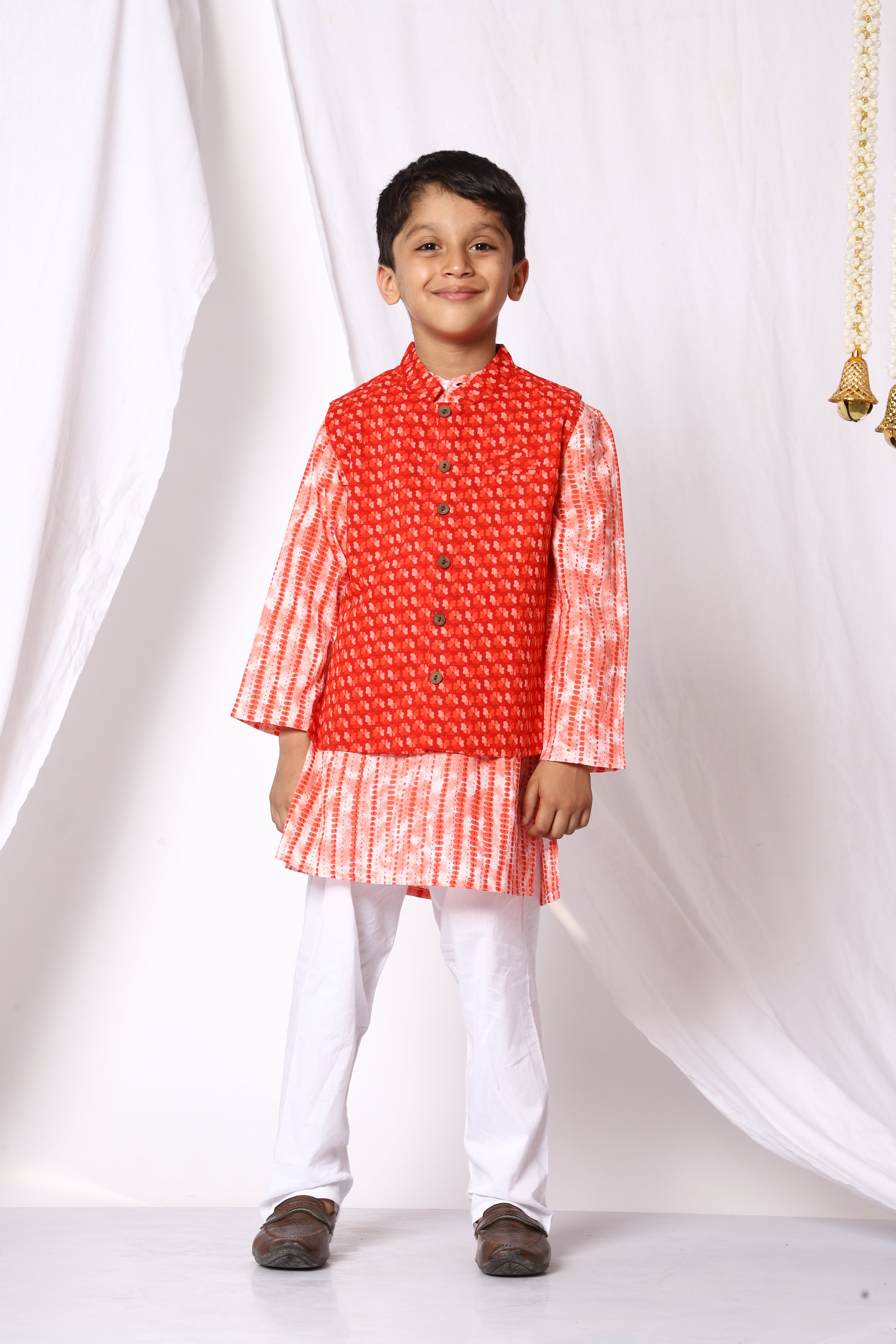 Ka-mee Boys Red Floral Printed Pure Cotton Kurta Pyjamas with Jacket