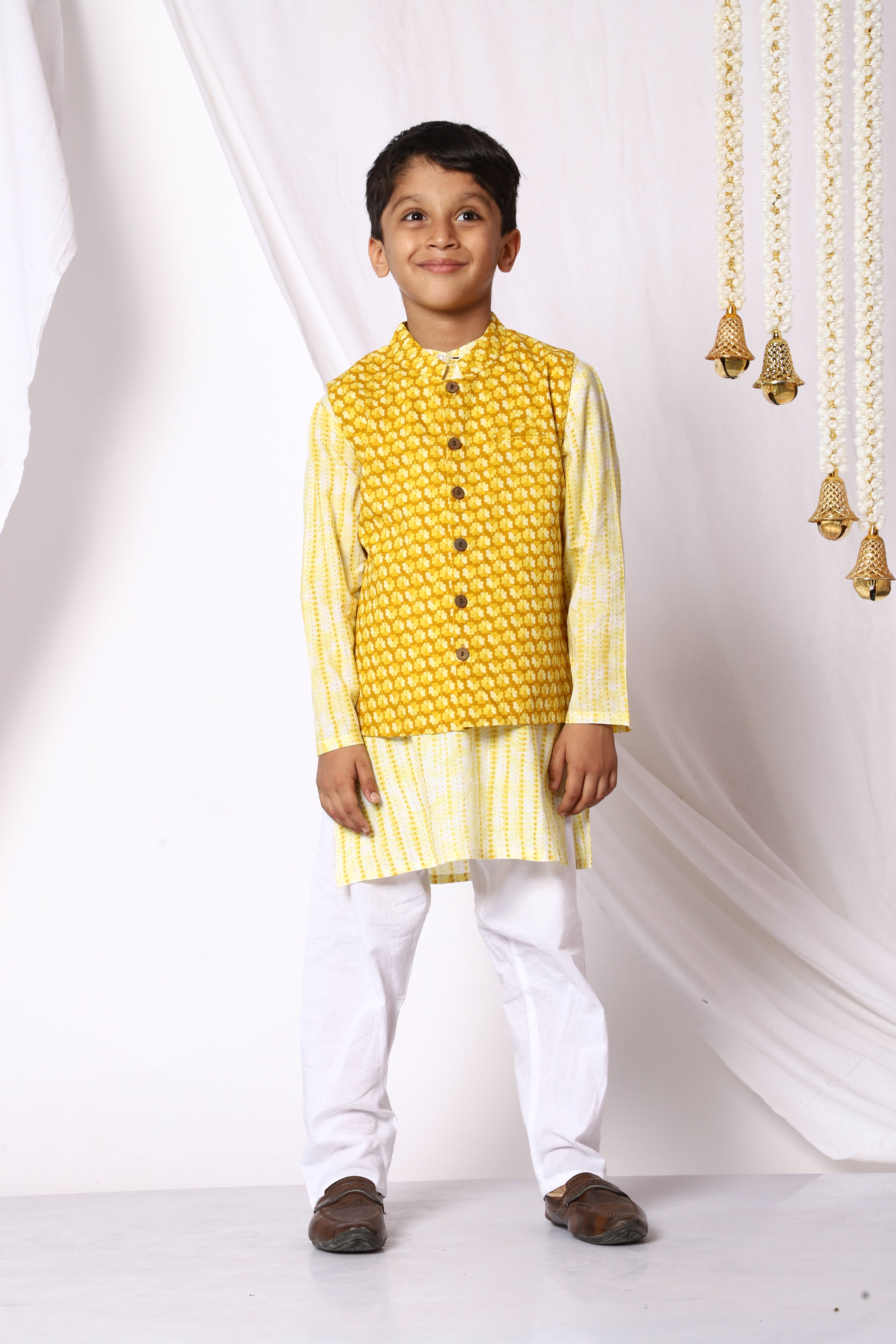 Ka-mee Boys Yellow Floral Printed Pure Cotton Kurta Pyjamas with Jacket